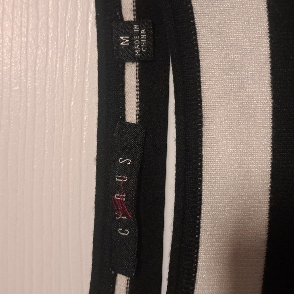 Sweater - Picture 2 of 3
